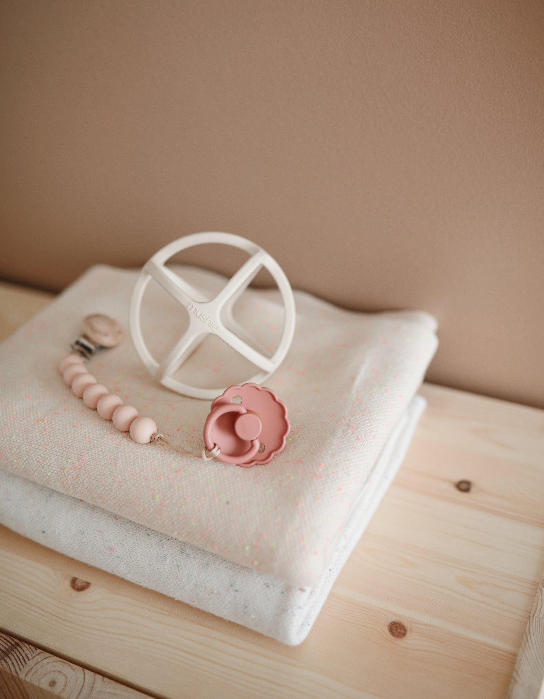 Daisy Pacifier | Powder Blush